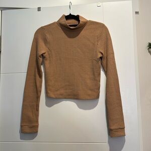 American Eagle Aerie Waffle Mockneck Long Sleeve Crop Top (size M)